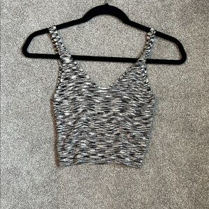 3/15$ 🛍️ Dynamite Monochrome Patterned Crop Top